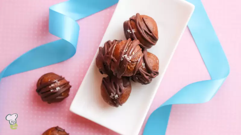 Chocolate Date Tahini Bites