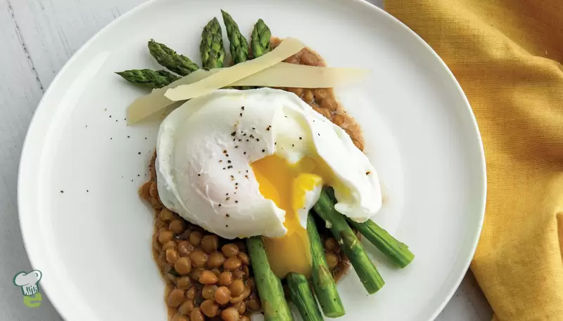 Asparagus and Poached Eggs