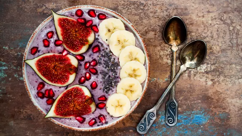 Heart Healthy Fig And Berry Breakfast Bowl Recipe