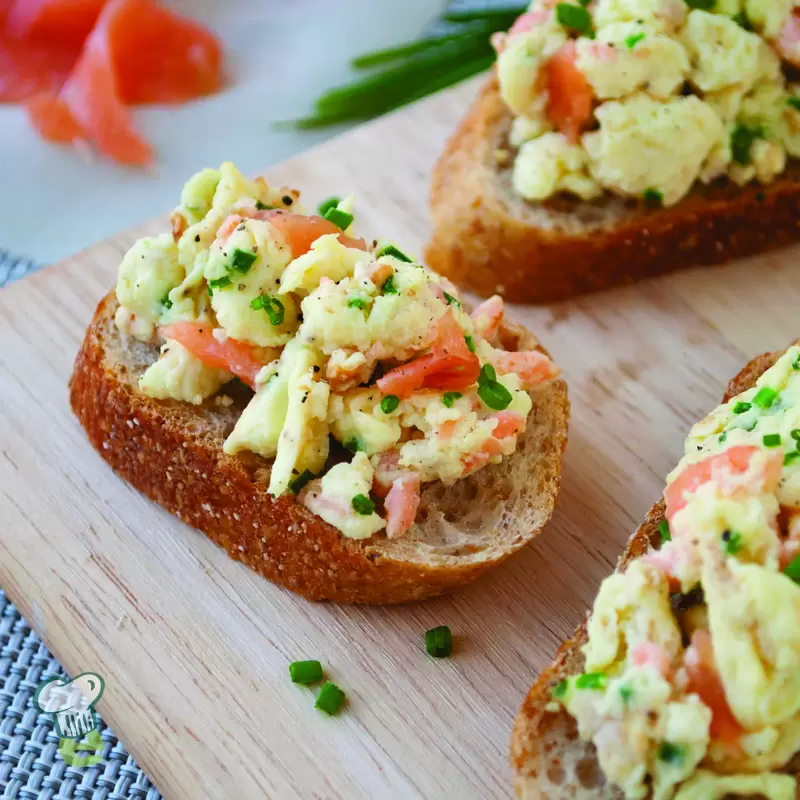 Heart-Healthy Smoked Salmon Bruschetta | Easy Breakfast Recipe