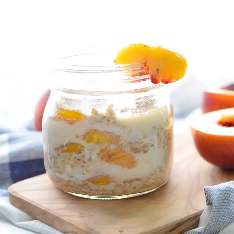 Healthy Peach Overnight Oats | No-Cook Recipe