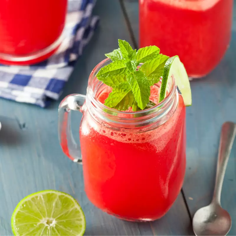 Heart Healthy Strawberry Agua Fresca