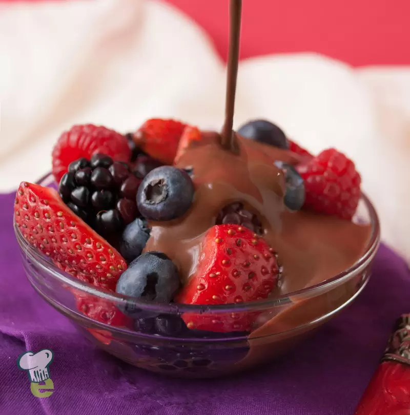 Heart Healthy Berries and Chocolate Sauce