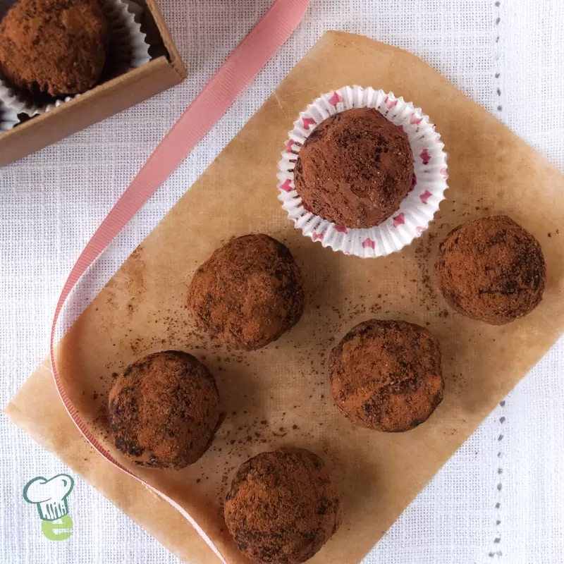 Heart Healthy Pecan Date Nut Bites