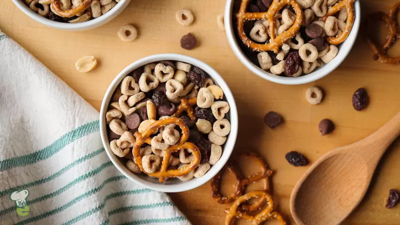 How to Buy Healthy Trail Mix